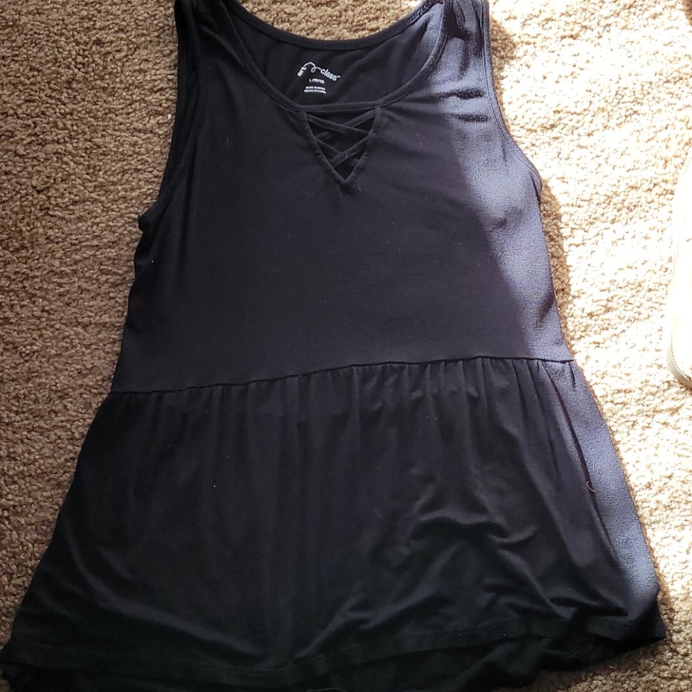 Cute black top